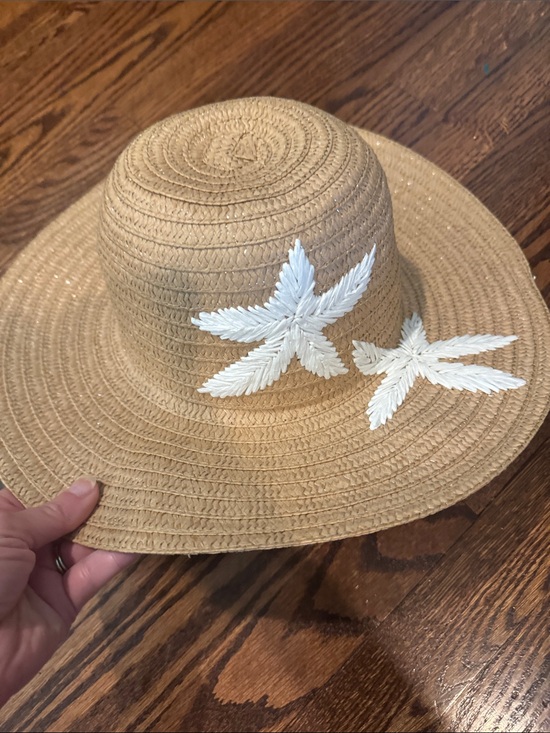 Panama Jack Accessories - Panama Jack Wide Brim Hat with Two Embroidered White Flowers